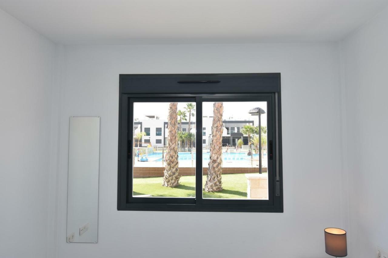 Oasis Vi South Facing Pool View La Zenia Apartament *